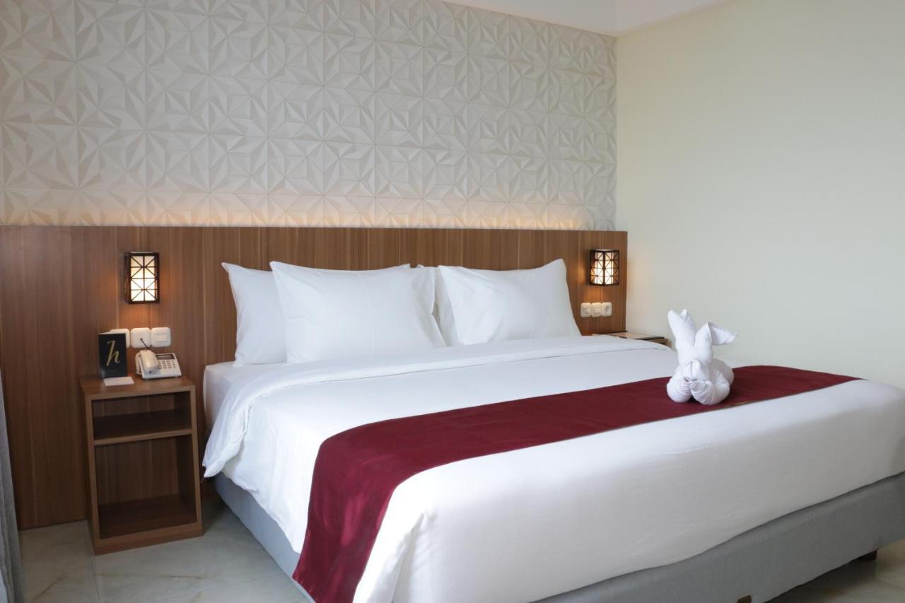 Horison Sentani Hotel Nefaar Exterior photo